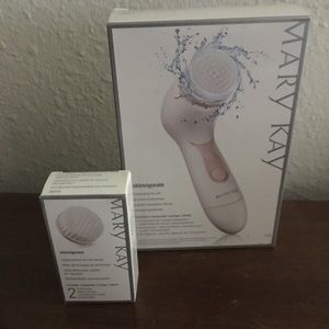 Mary Kay Skinvigorate and extra brush